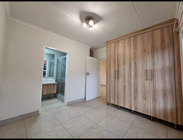 2 BEDROOM APARTMENT FOR SALE IN MODDERFONTEIN